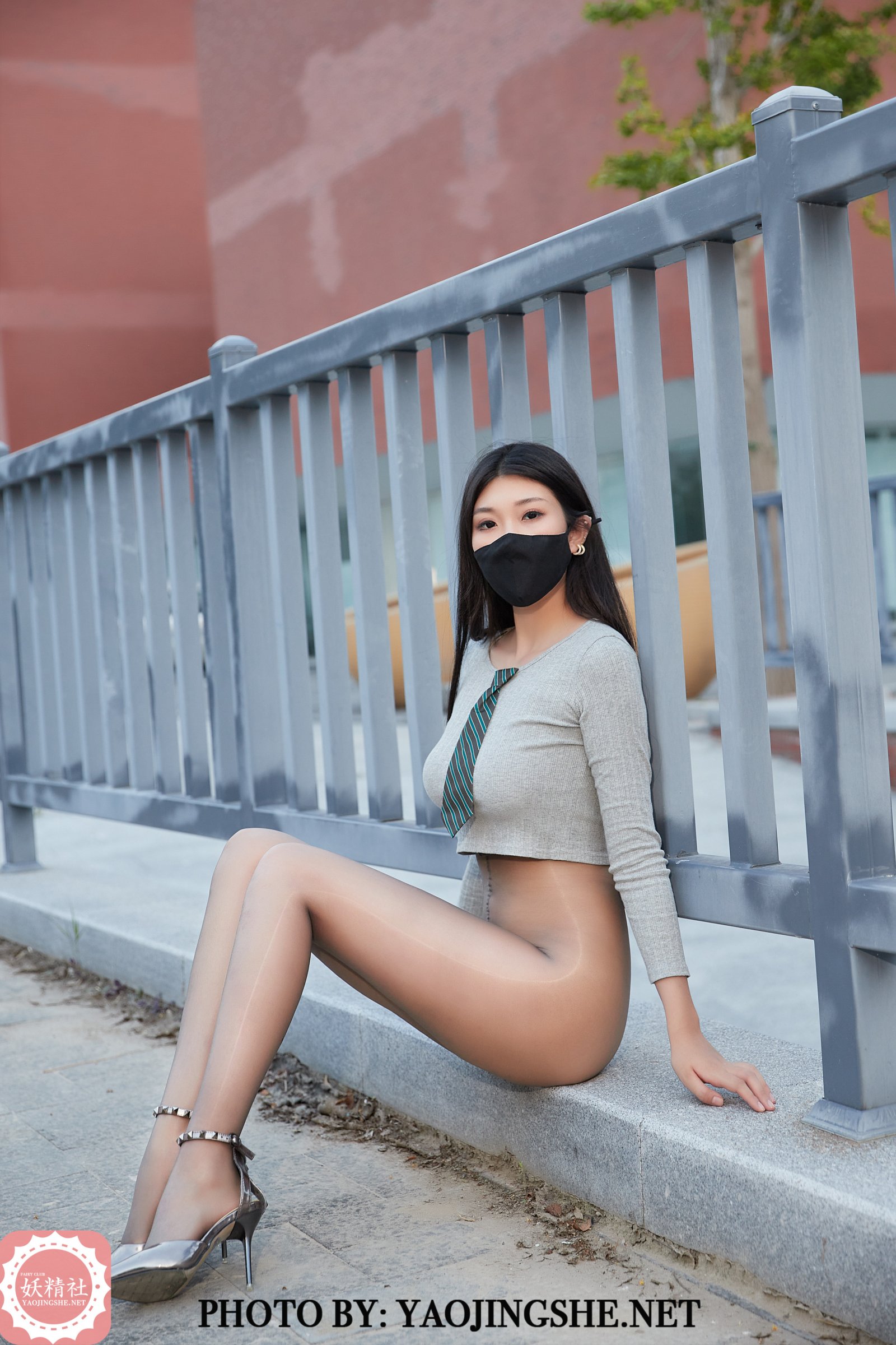 苏伟《下班路上》T2044