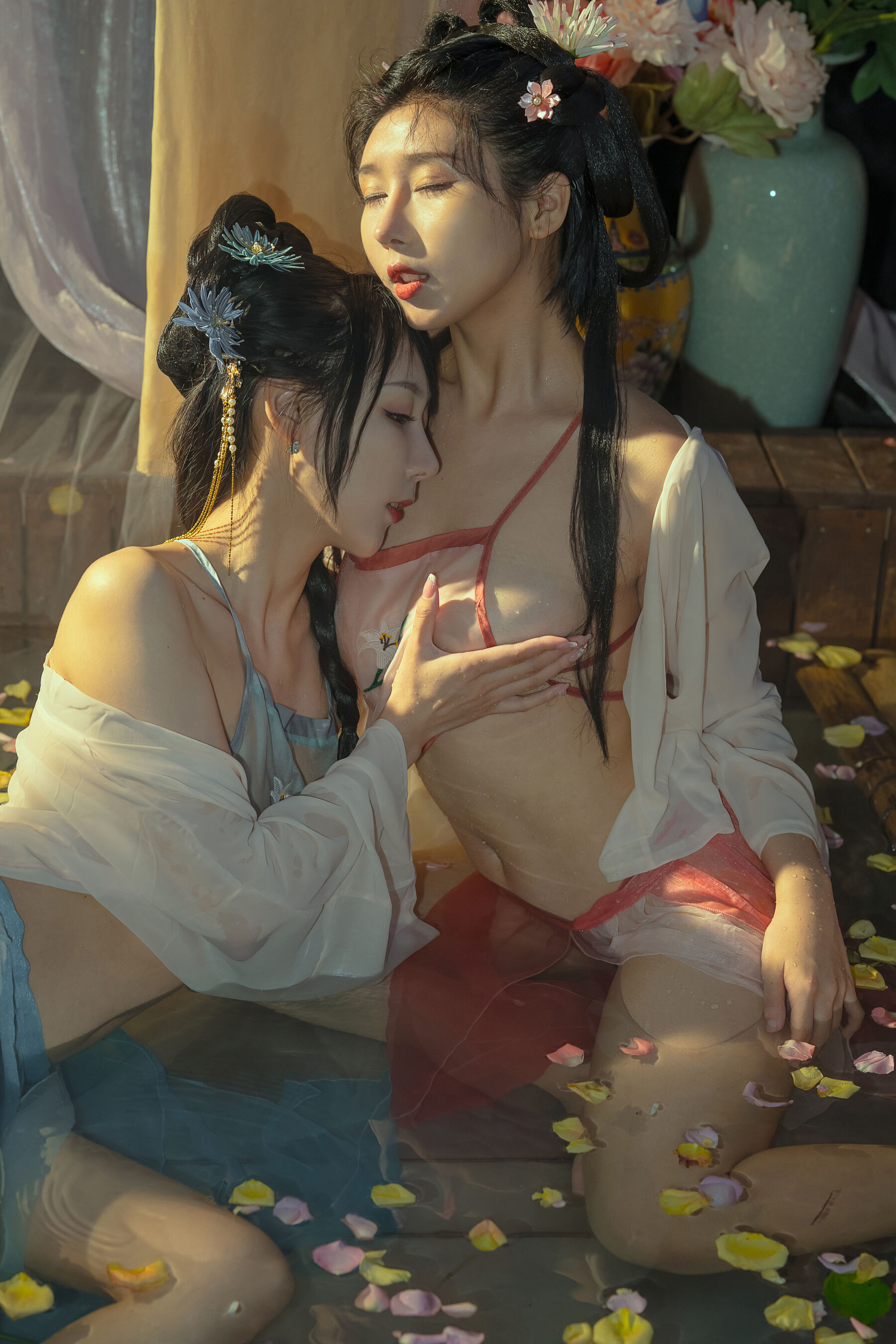 云溪溪《水池嬉戏》