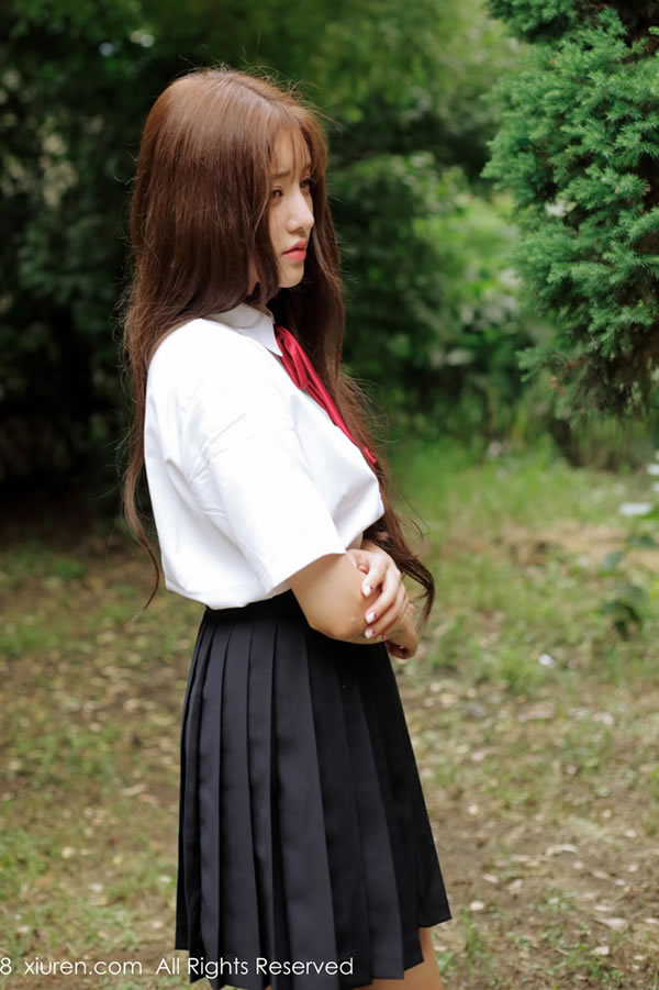 秀人网No.994 丹妮运动滑板人体抹油+浴室湿身写真