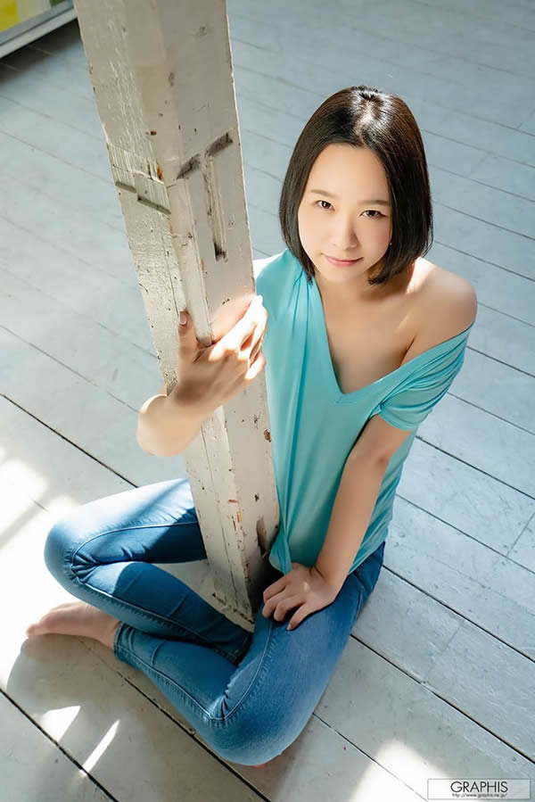 Graphis氧气MM初乃富美加无圣光人体套图