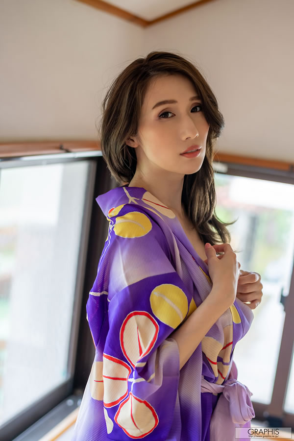 Graphis知性美女Julia无圣光人体套图3