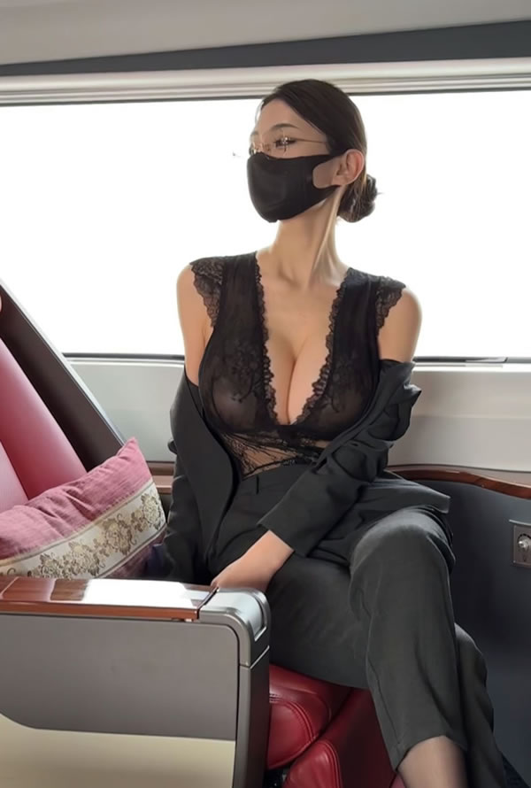 网红小姐姐脸红Dearie