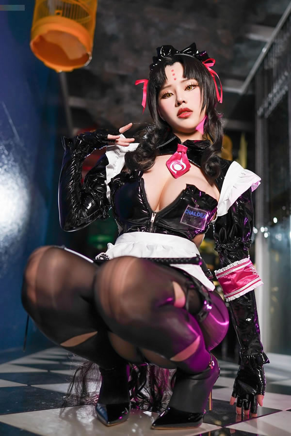 丰满的COS美女黑丝胶衣尺度图集