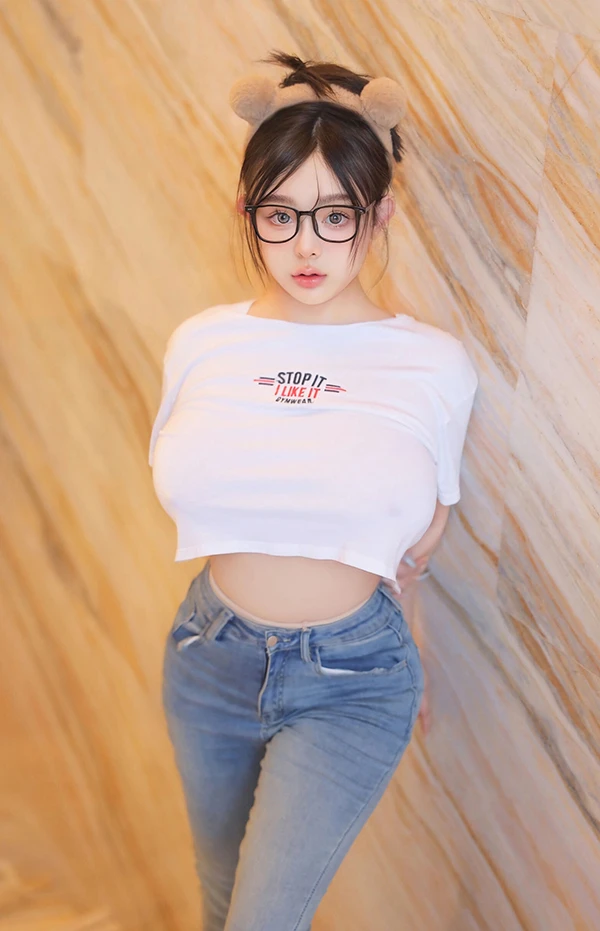 秀人女神娜娜子yy白色T恤+牛仔裤巨乳肥臀撩人心扉