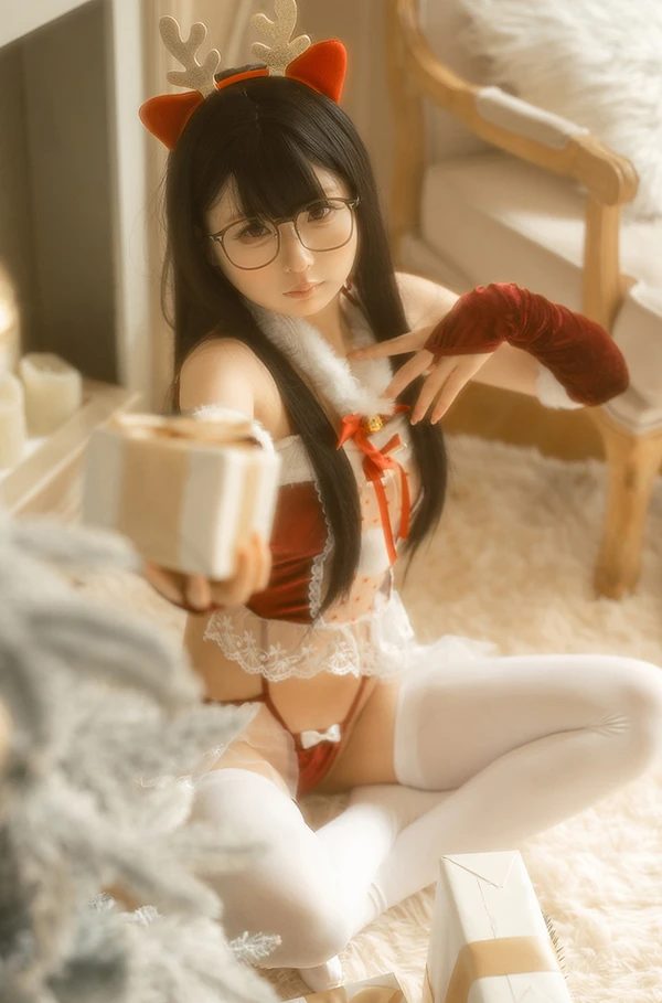 福利姬幼水铃衣 圣诞小鹿可爱白丝诱惑
