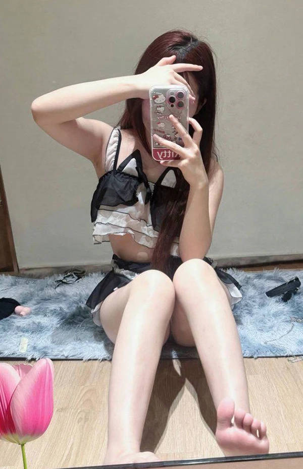 推特美女@琳宝LGGGhr有料好身材无圣光图集2